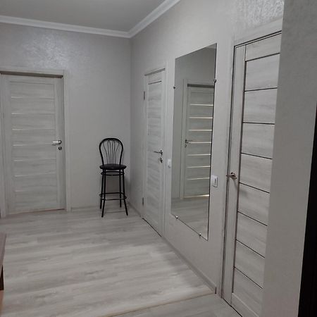 Новая Квартира Vip Kischinau Exterior foto
