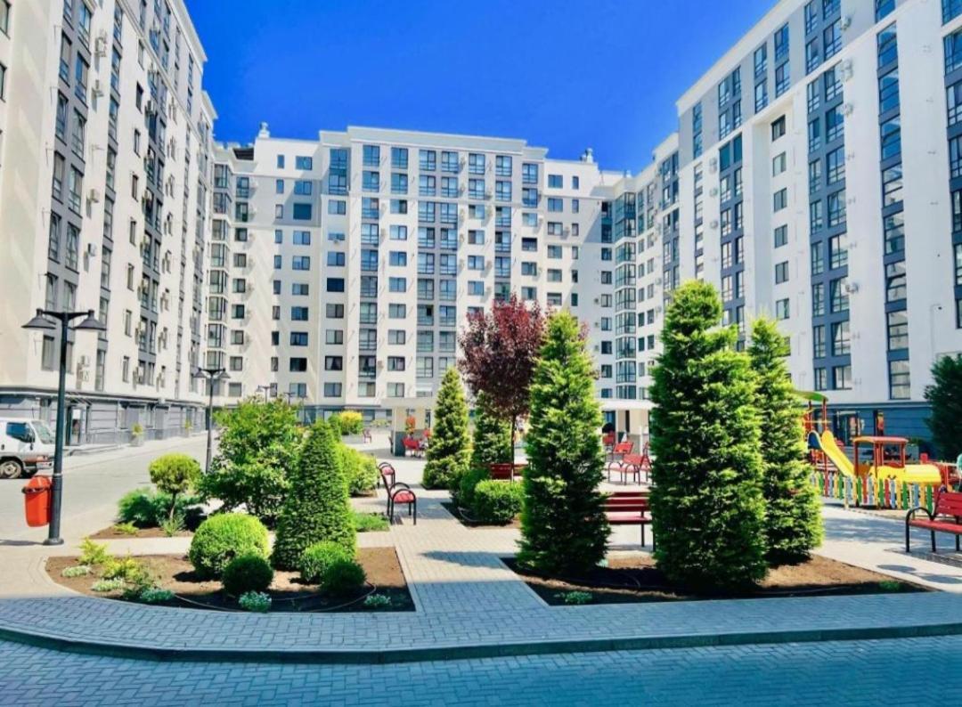 Новая Квартира Vip Kischinau Exterior foto
